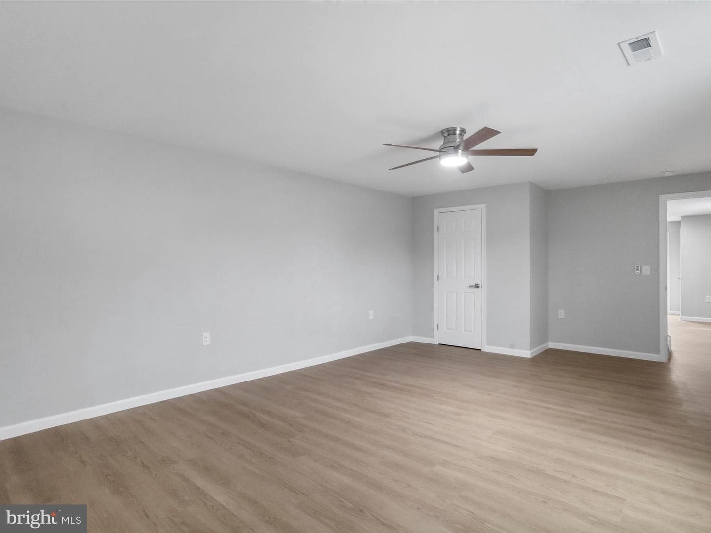 602 W Spring Street photo 27