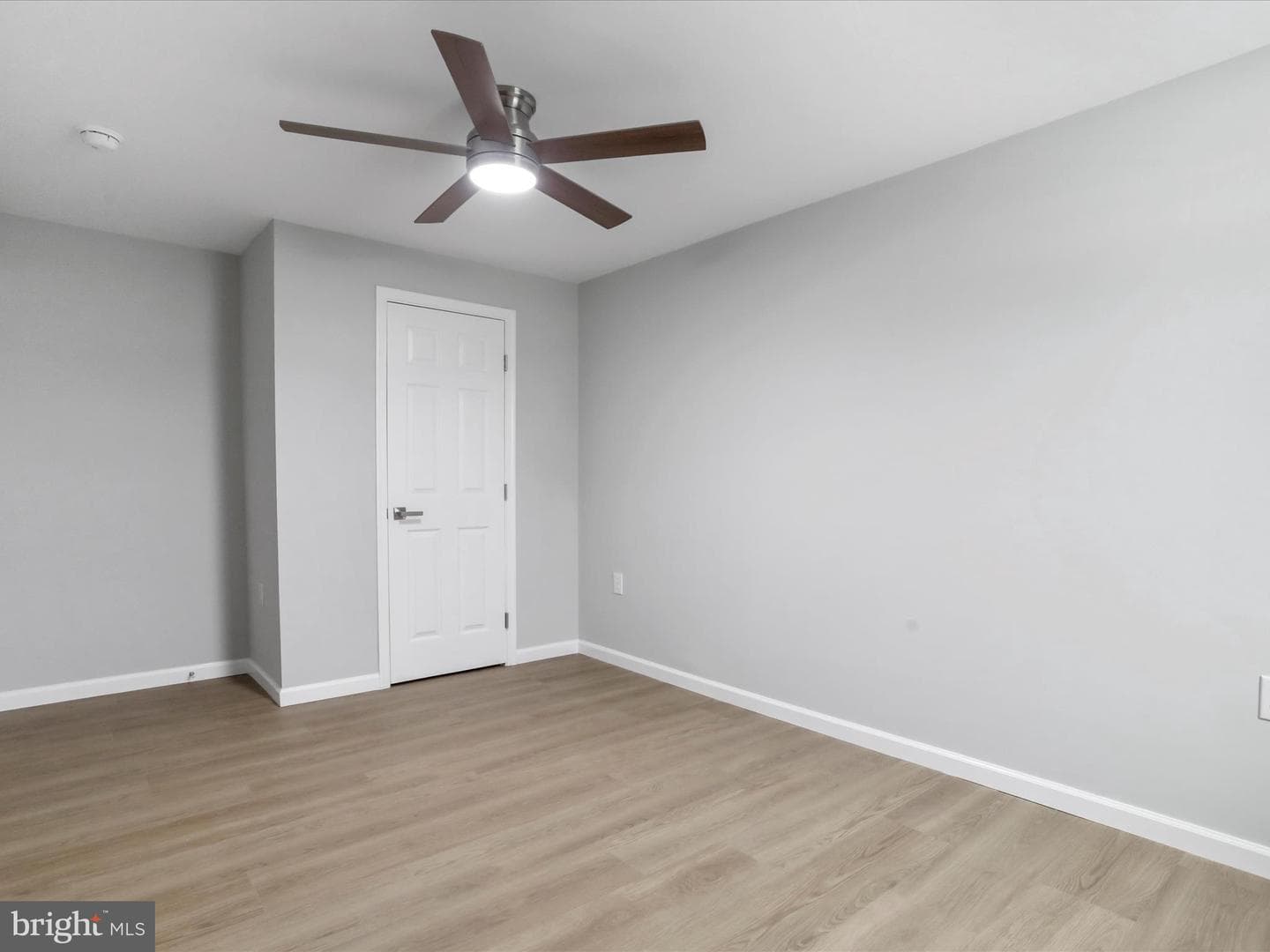 602 W Spring Street photo 29