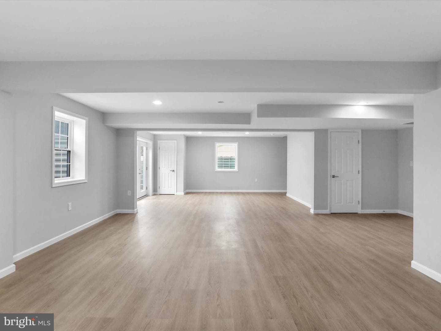 602 W Spring Street photo 31