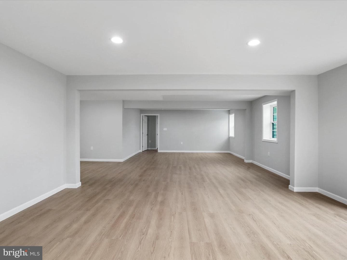 602 W Spring Street photo 33