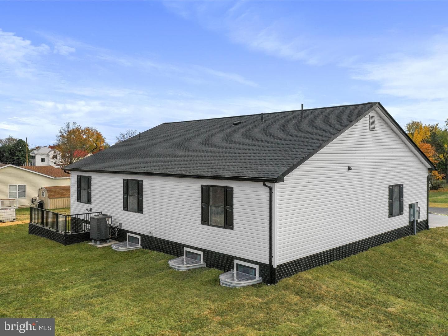 602 W Spring Street photo 42
