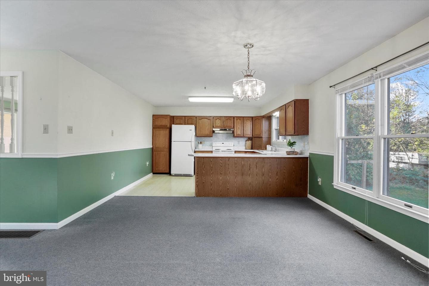 80 Honeysuckle Avenue photo 19