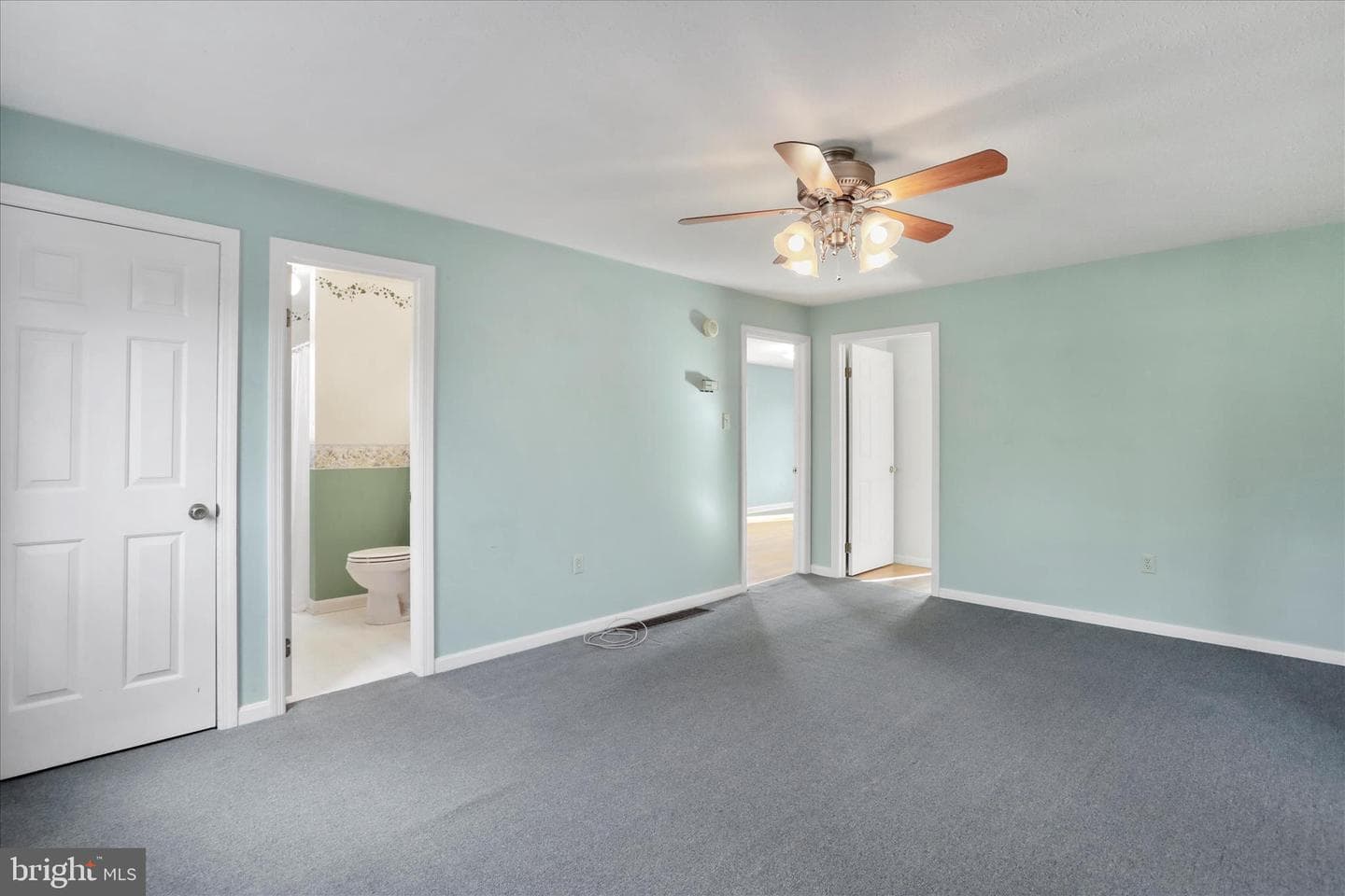 80 Honeysuckle Avenue photo 21