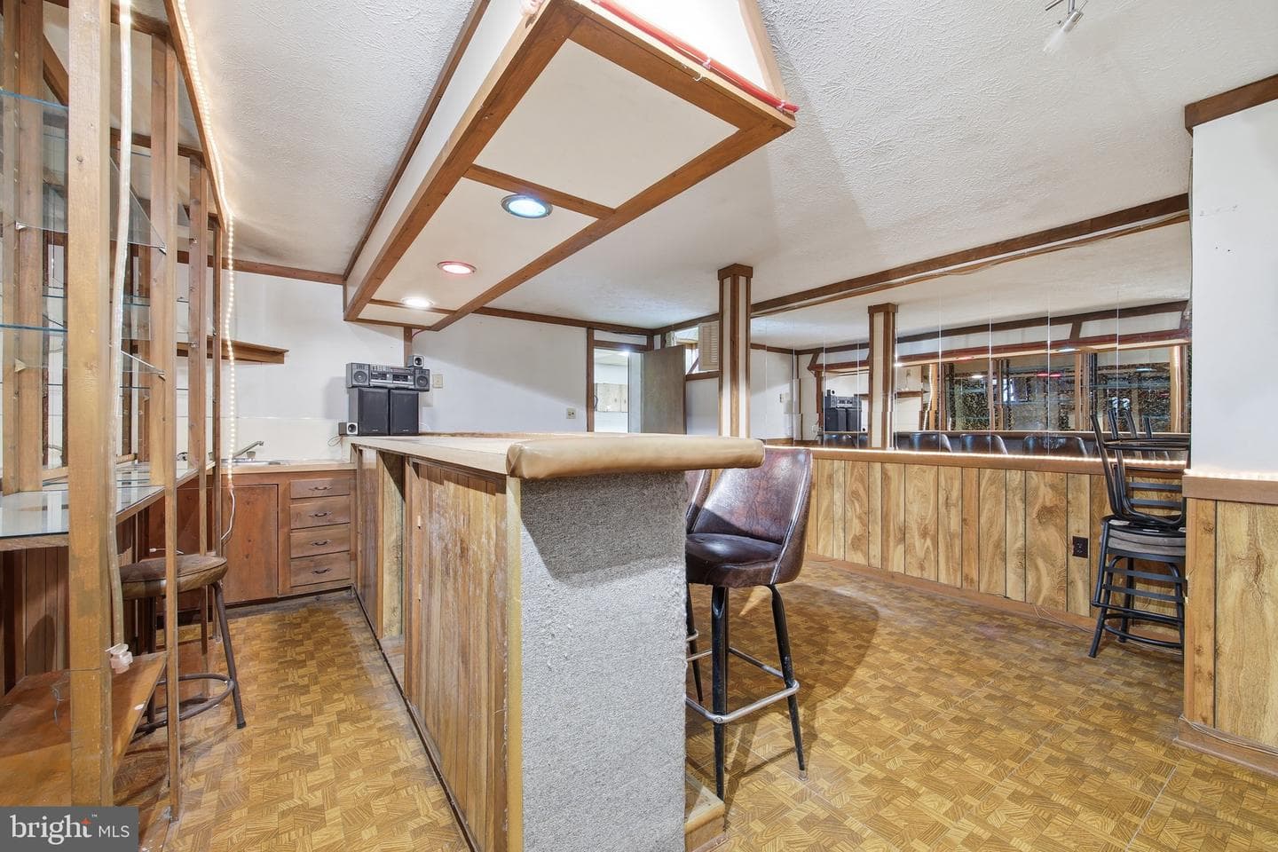 460 Massanutten Drive photo 30