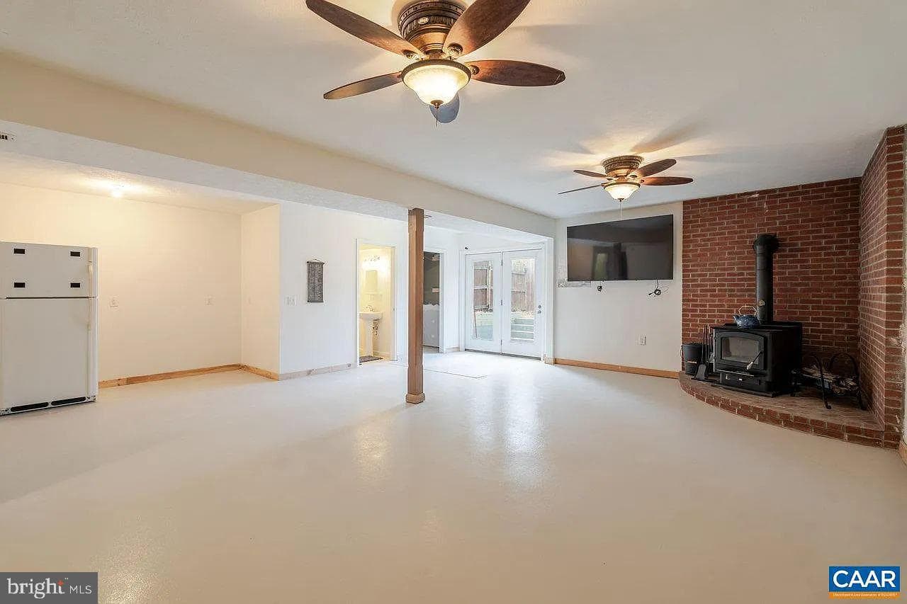 61 Golden Maple Lane photo 37