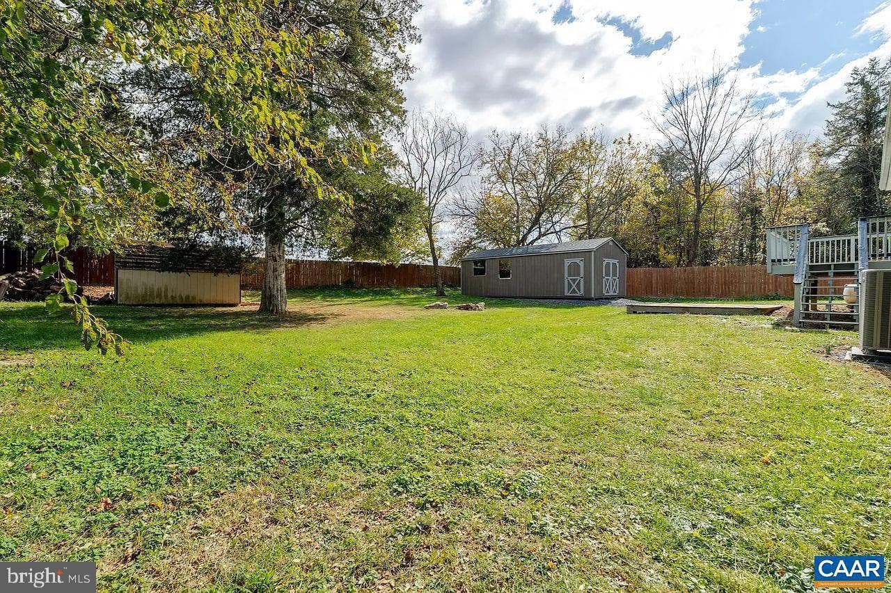 61 Golden Maple Lane photo 52