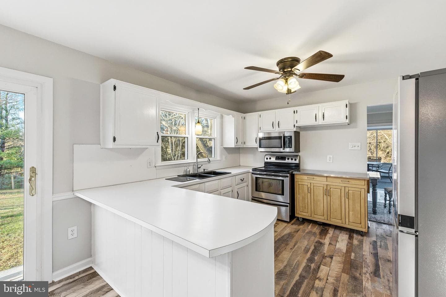 539 Lupton Road photo 3
