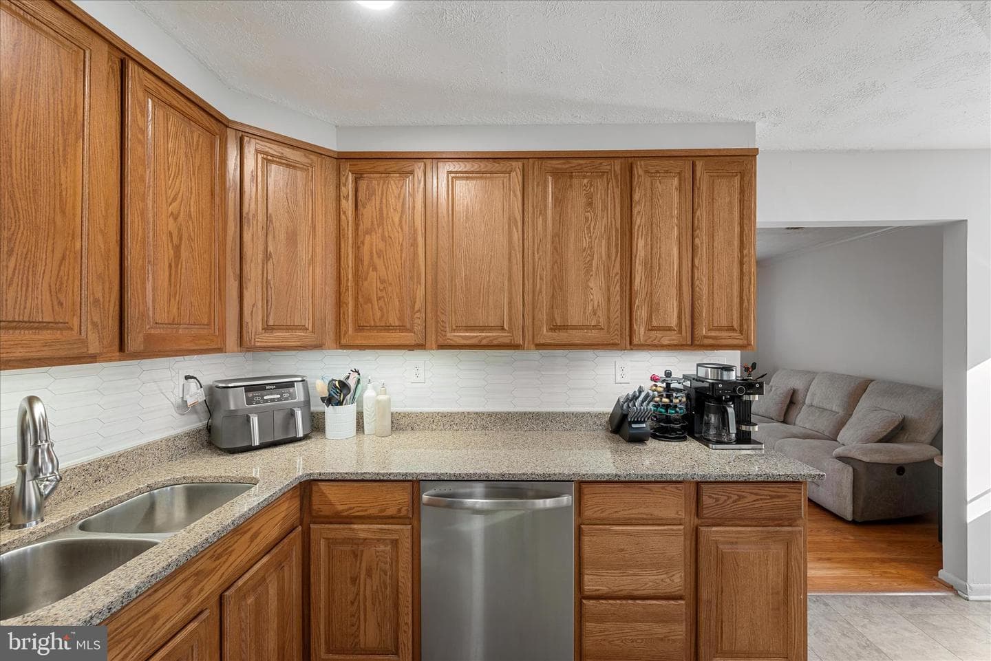 557 Ash Street photo 13