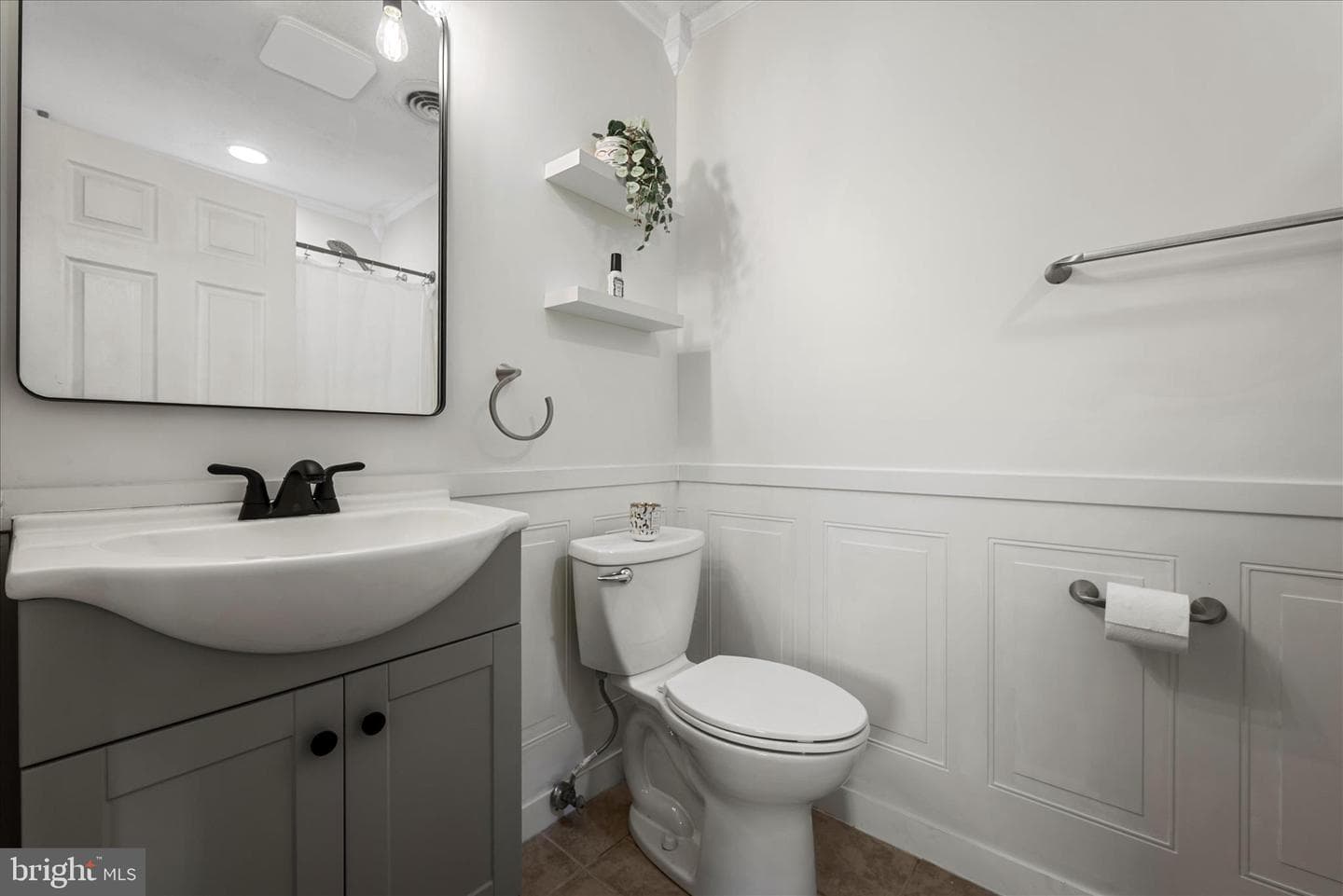 557 Ash Street photo 19