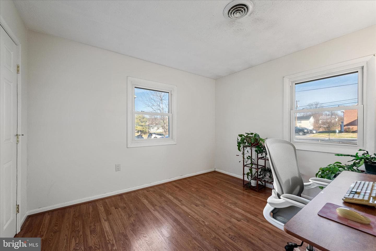 557 Ash Street photo 21