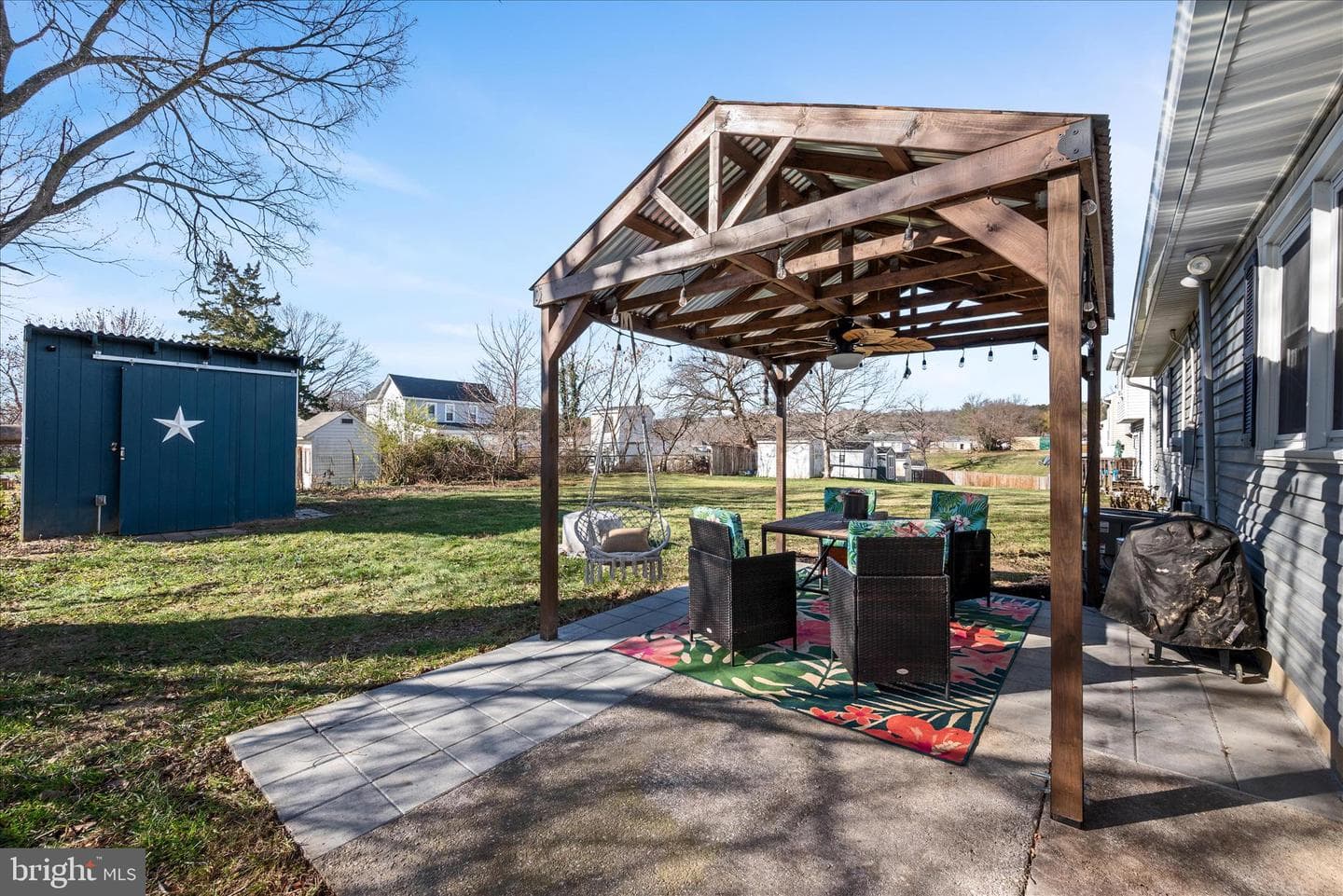 557 Ash Street photo 23