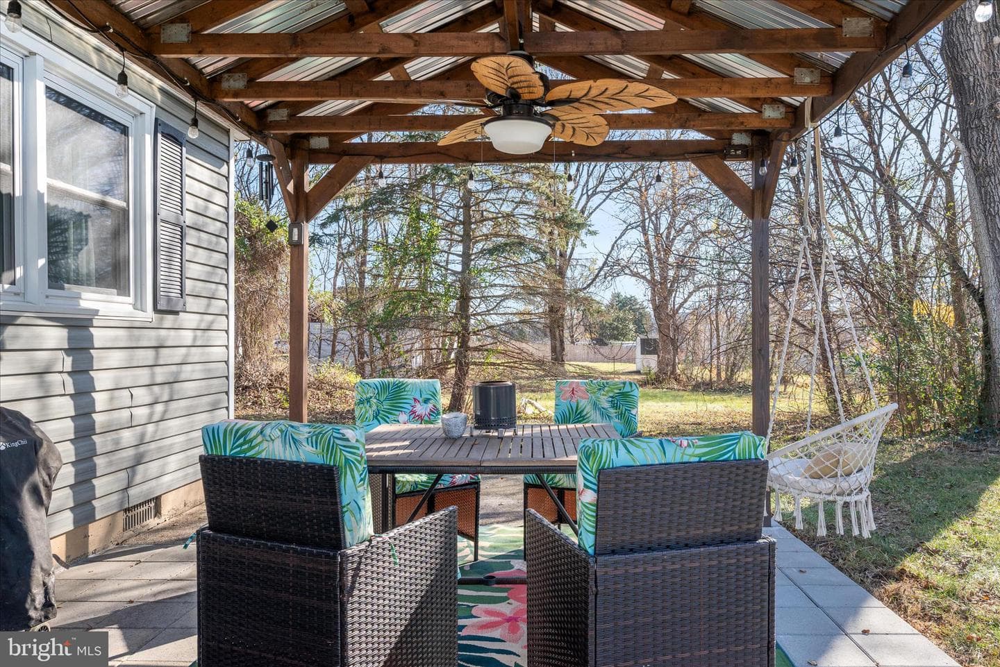 557 Ash Street photo 25