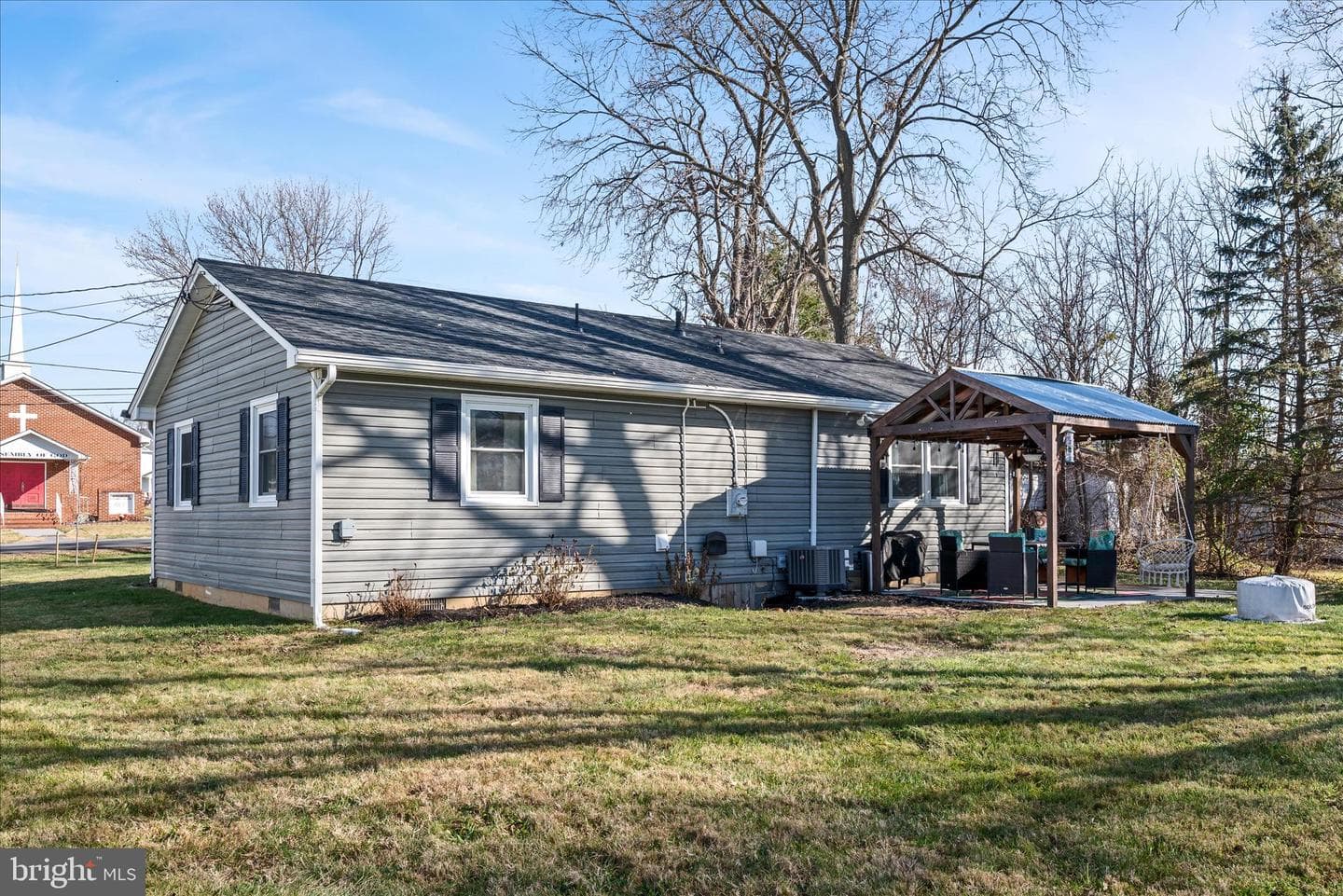 557 Ash Street photo 28
