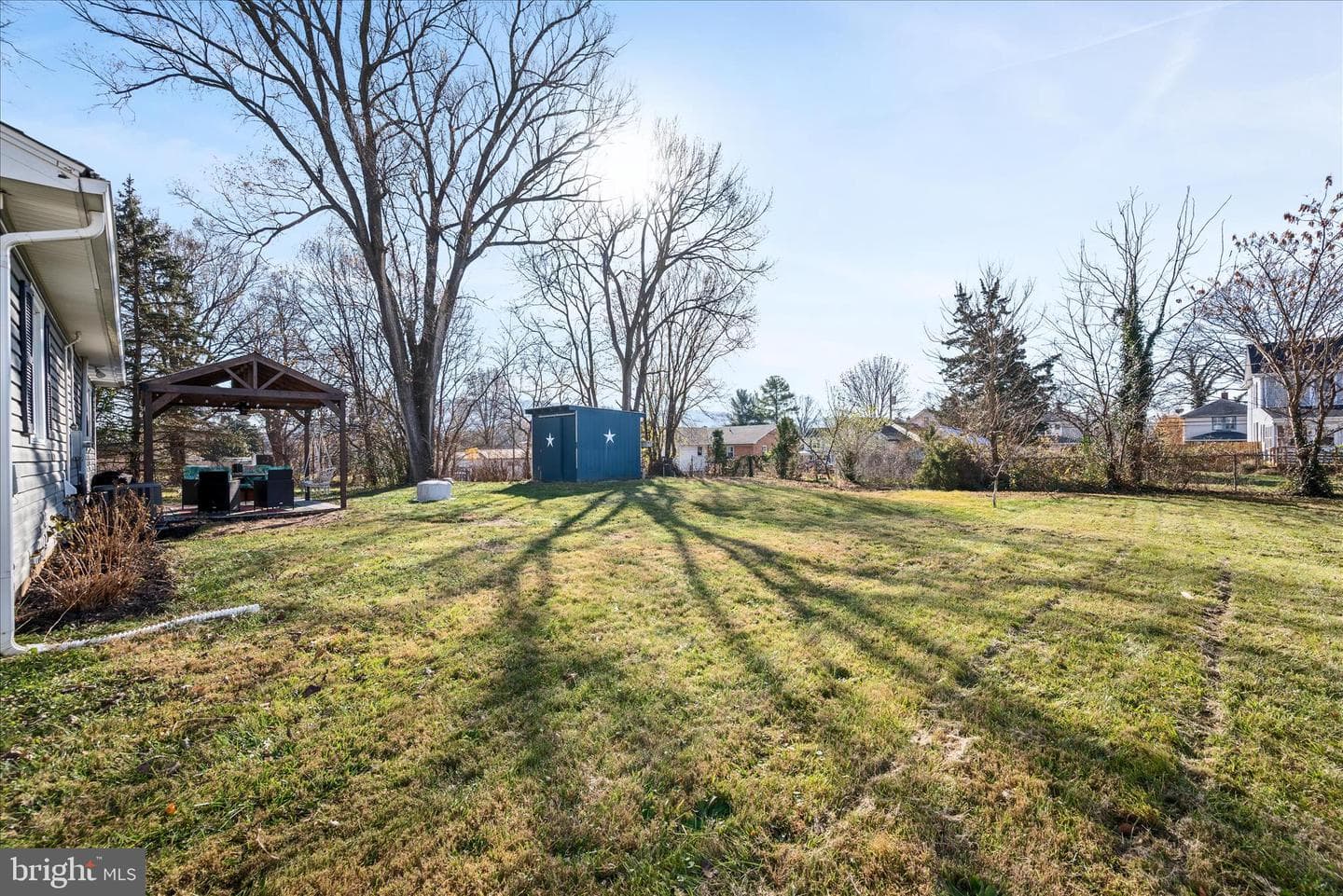 557 Ash Street photo 30