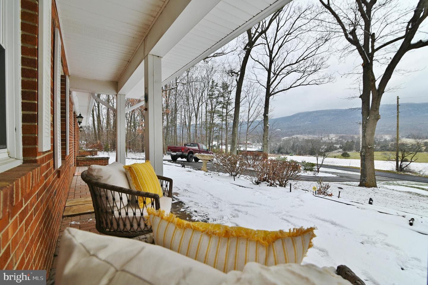 2148 Alonzaville Road photo 1