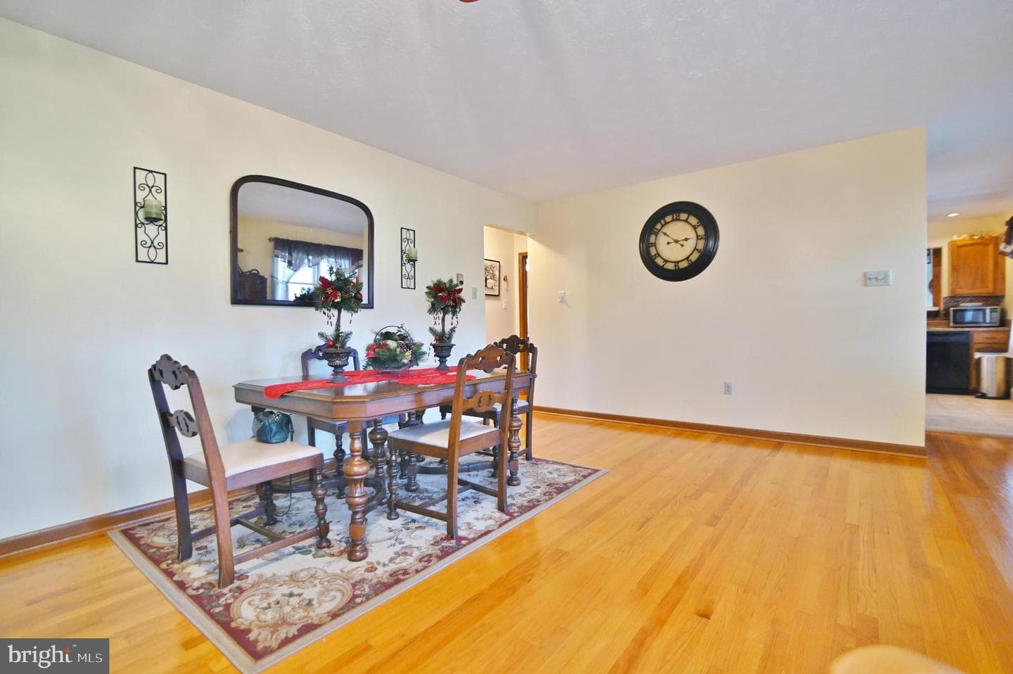 2148 Alonzaville Road photo 13