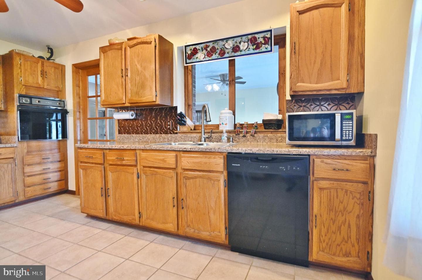 2148 Alonzaville Road photo 15