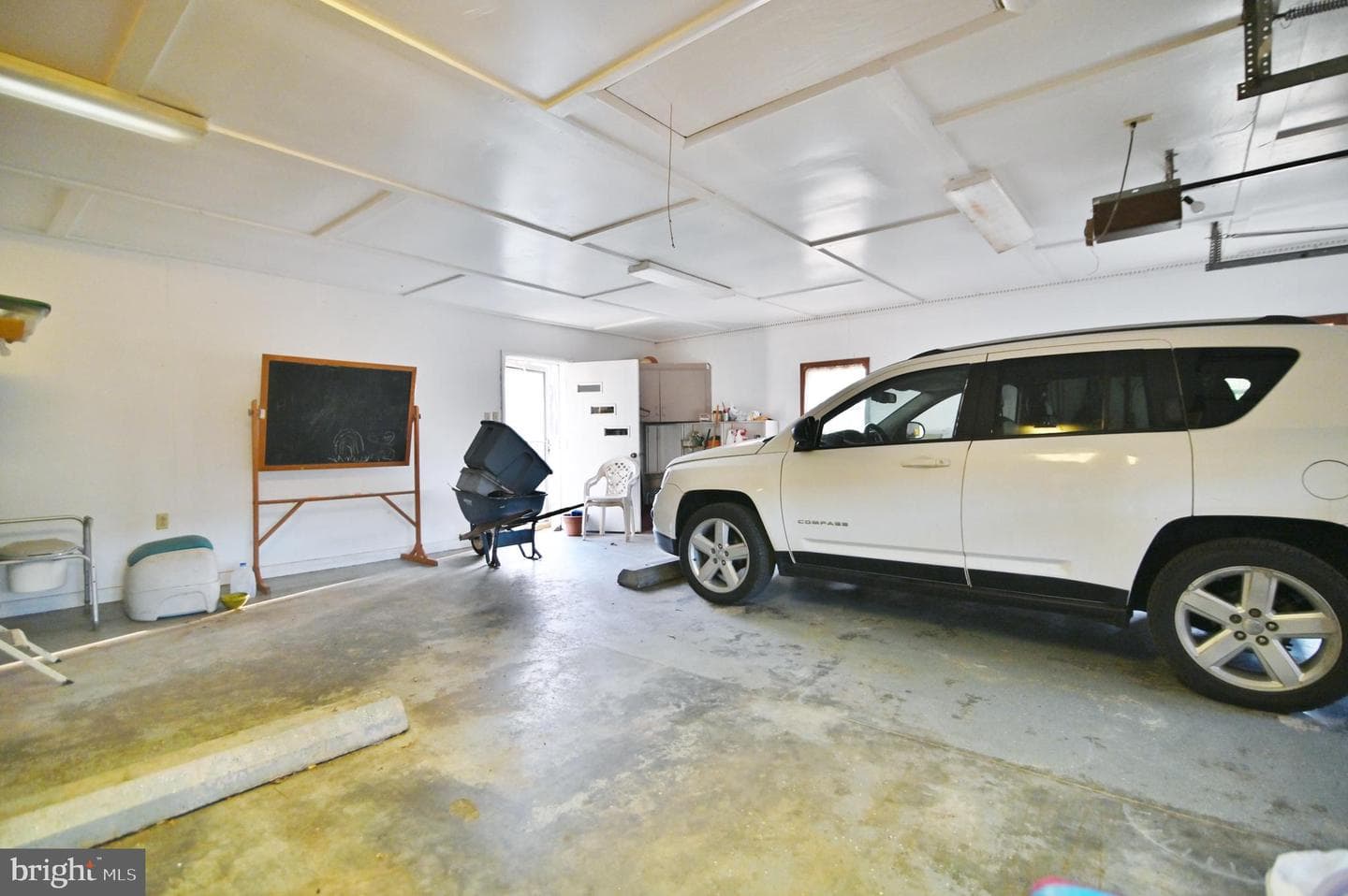 2148 Alonzaville Road photo 30