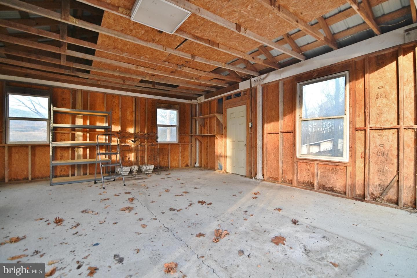 2148 Alonzaville Road photo 37