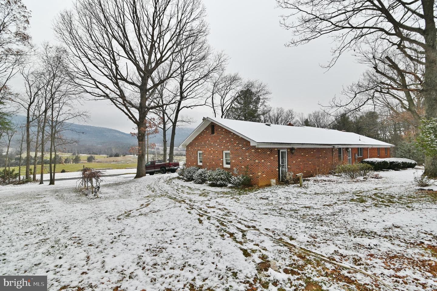 2148 Alonzaville Road photo 7