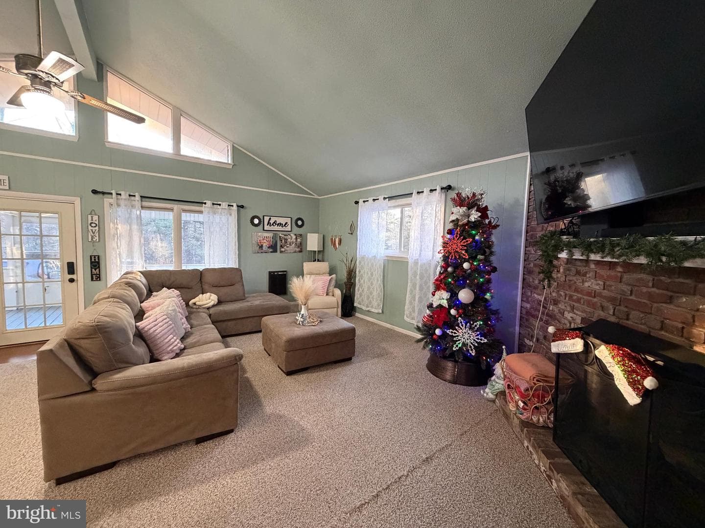 359 Straton Way photo 10
