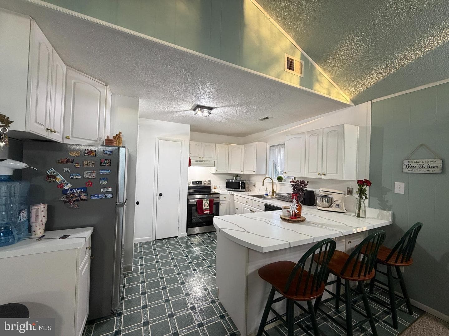 359 Straton Way photo 15