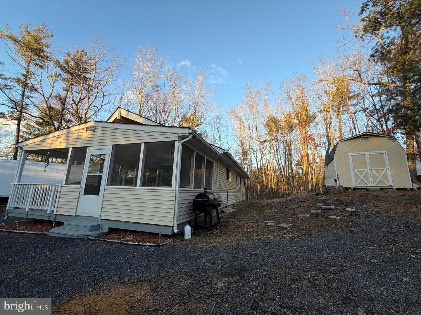 359 Straton Way photo 34