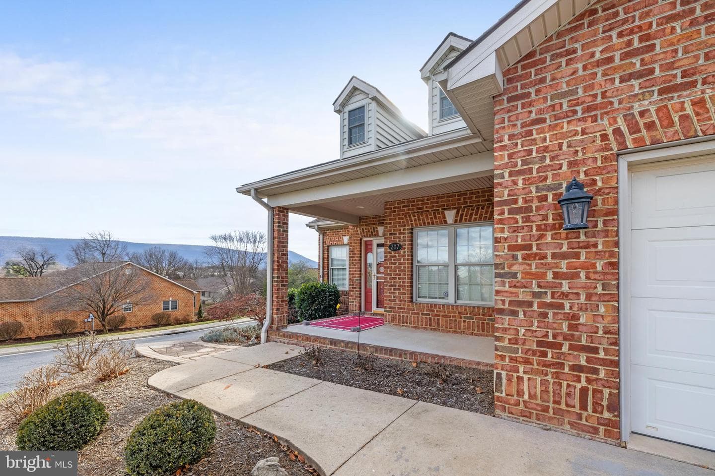 207 Donna Drive photo 3