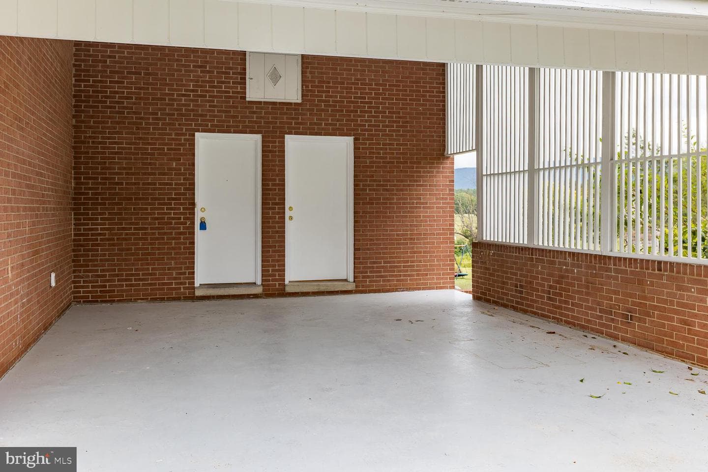 248 Shenvalee Drive photo 11