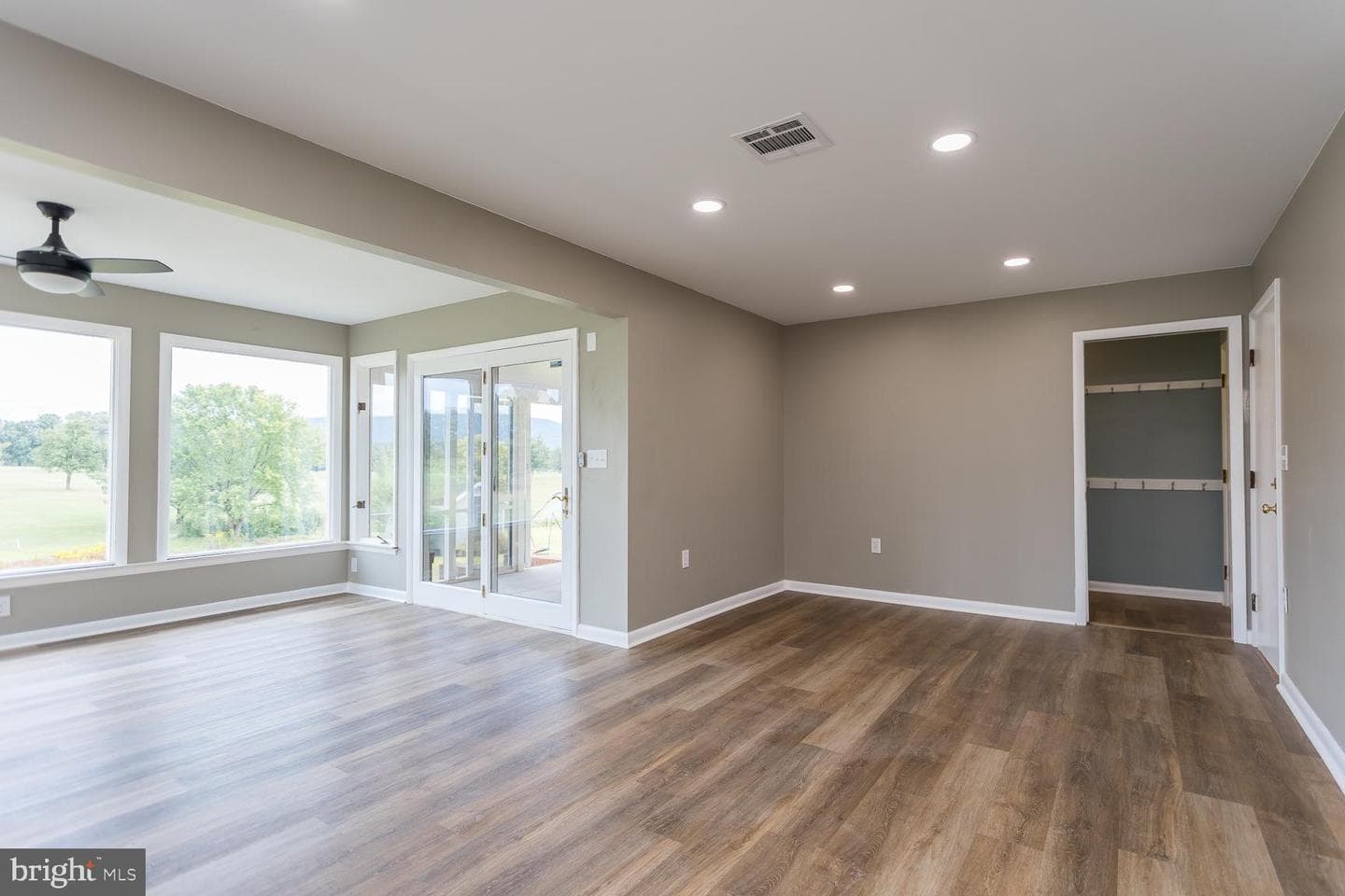 248 Shenvalee Drive photo 16