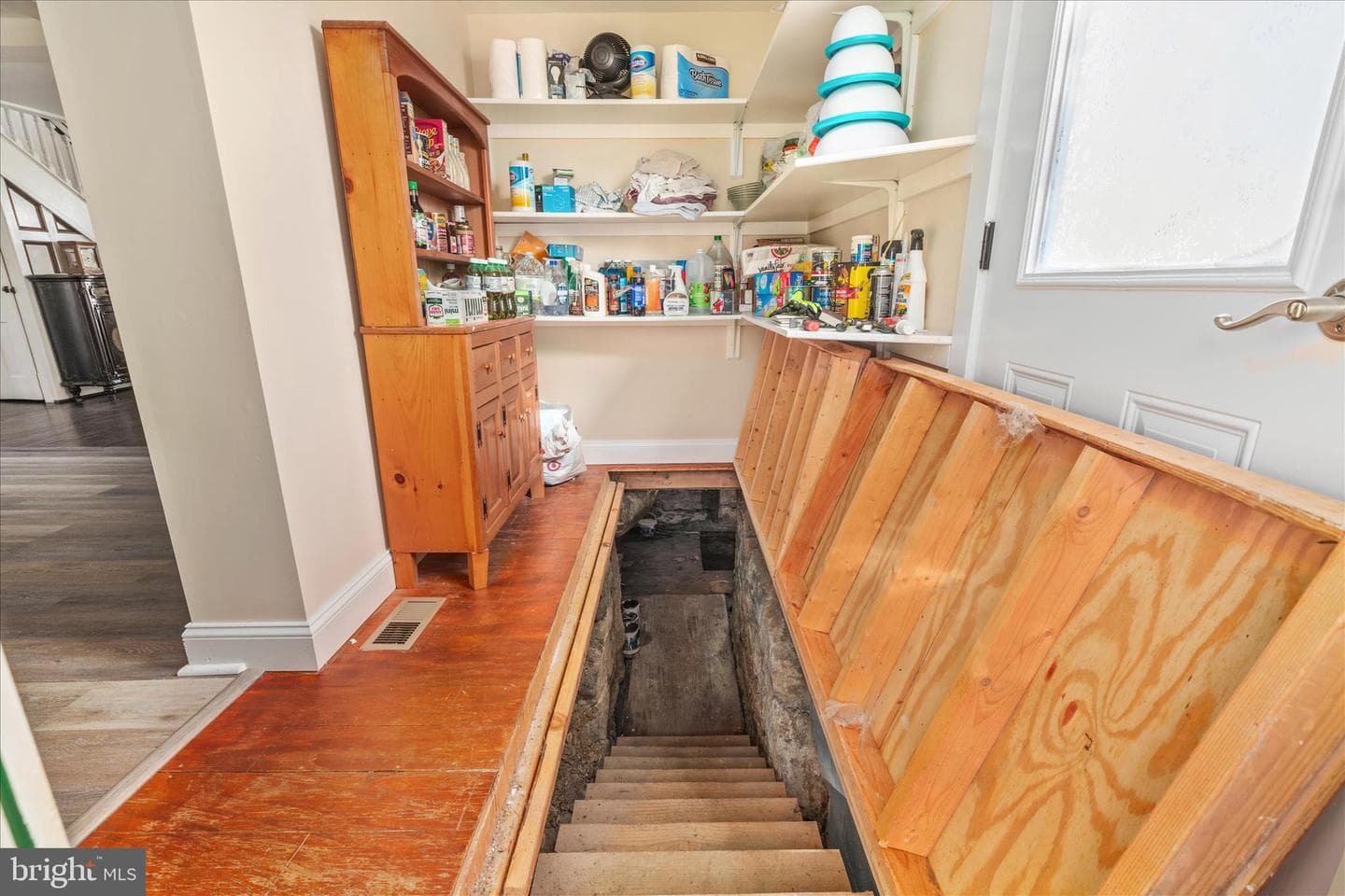 445 Ash Street photo 18