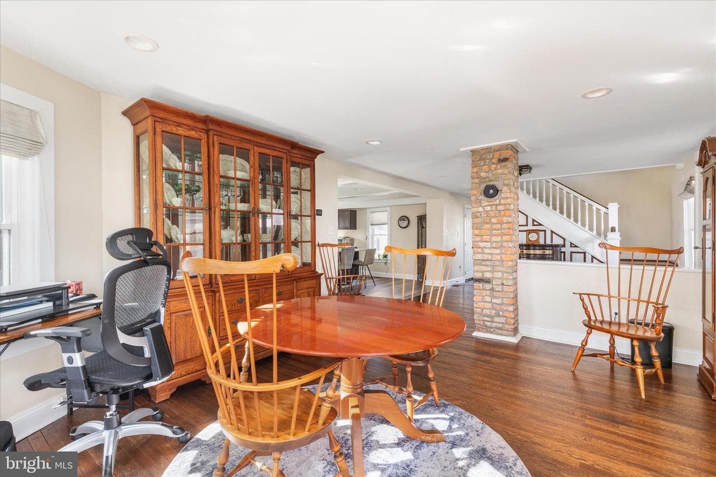 445 Ash Street photo 9