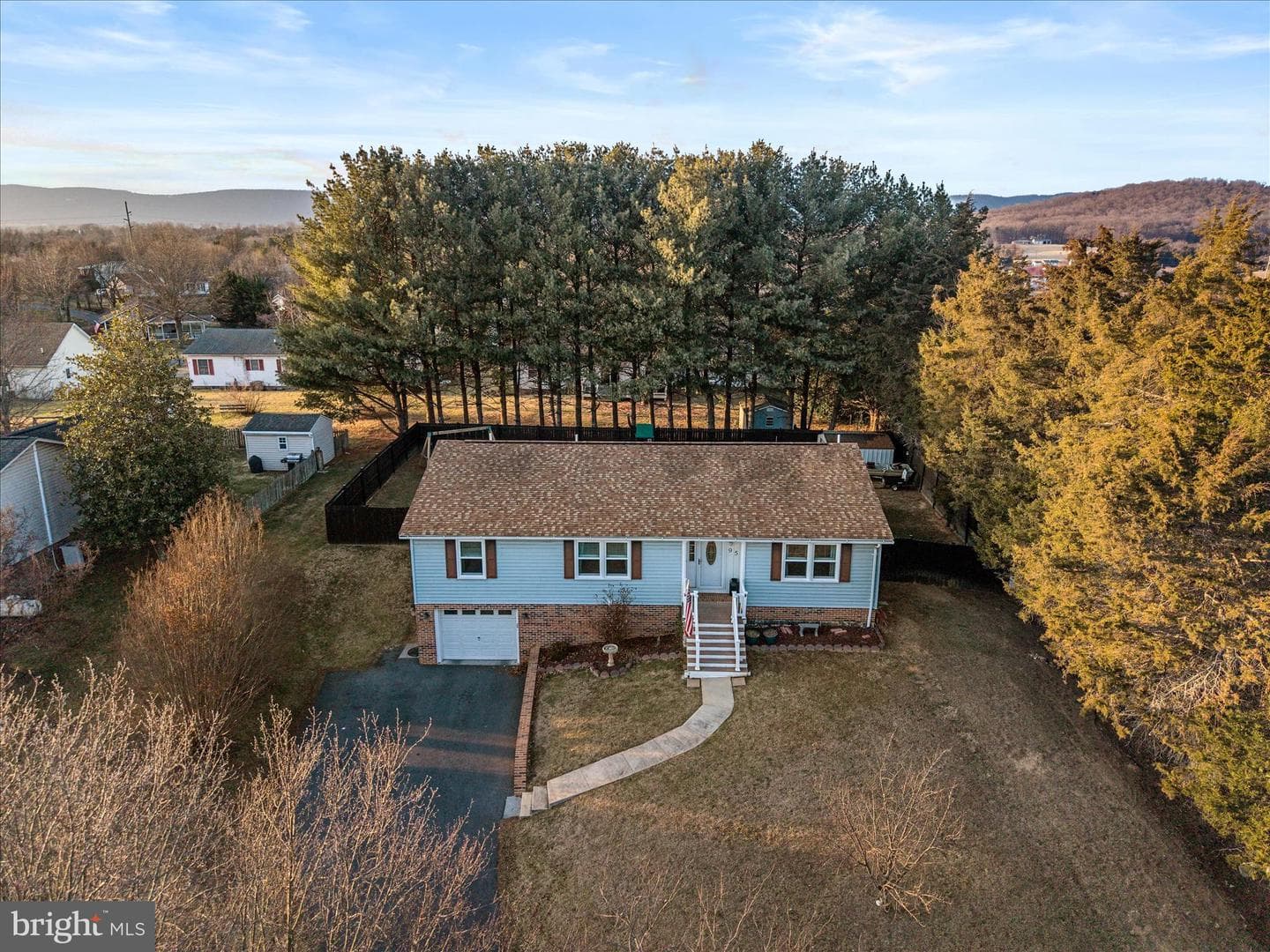 95 Cecelia Street photo 1