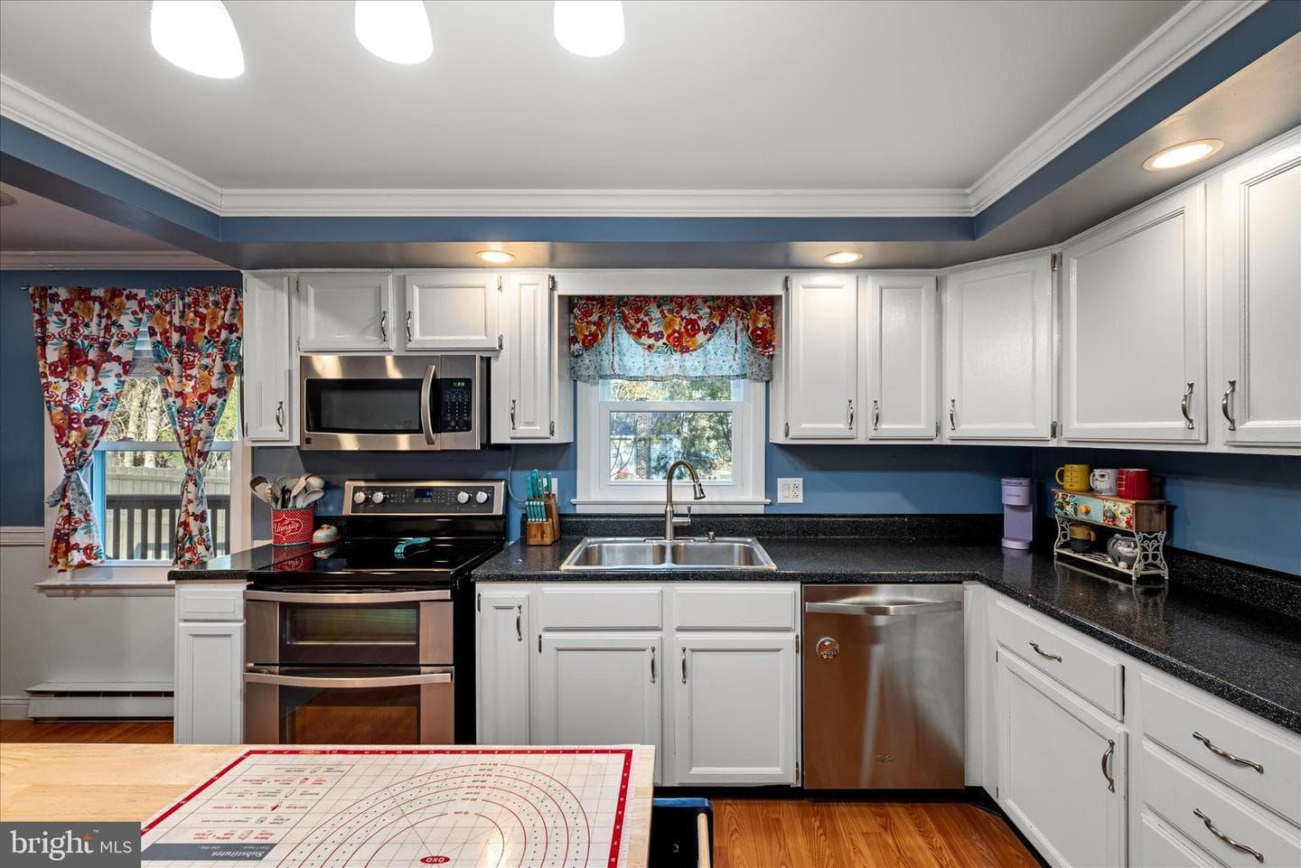 95 Cecelia Street photo 23