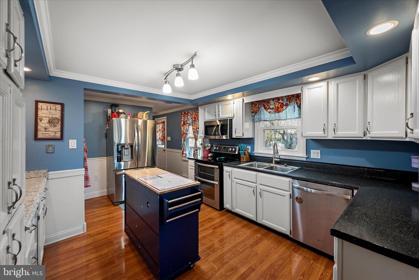 95 Cecelia Street photo 24