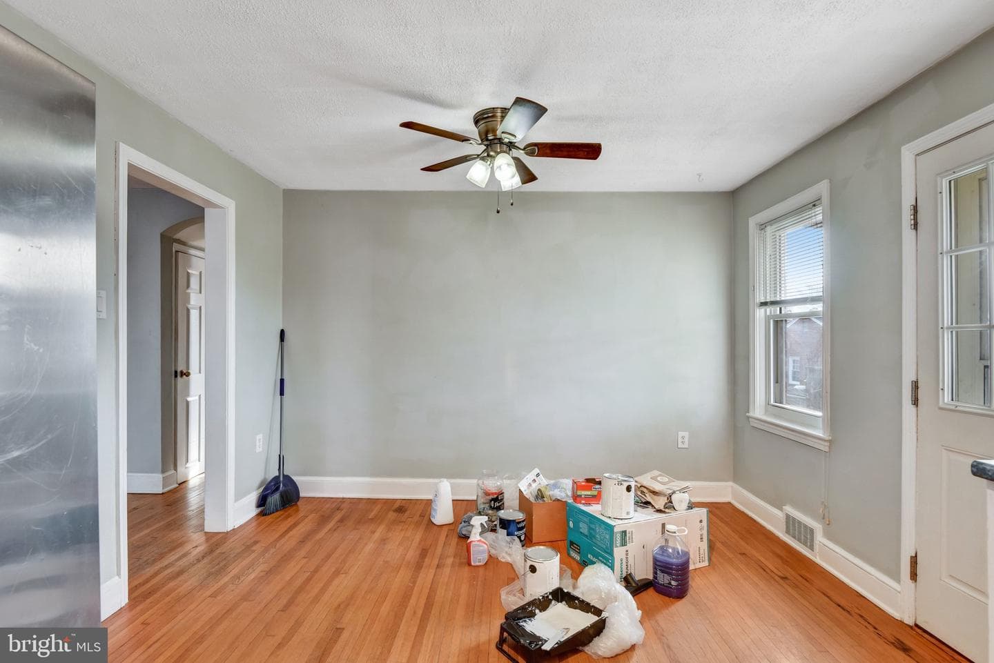 517 W King Street photo 10