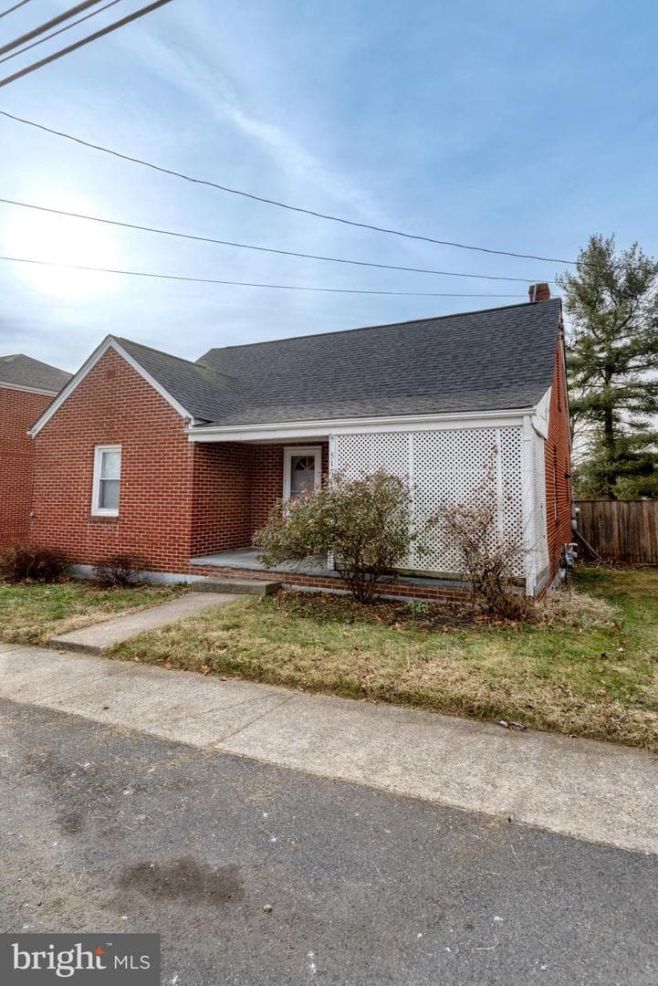 517 W King Street, Strasburg
