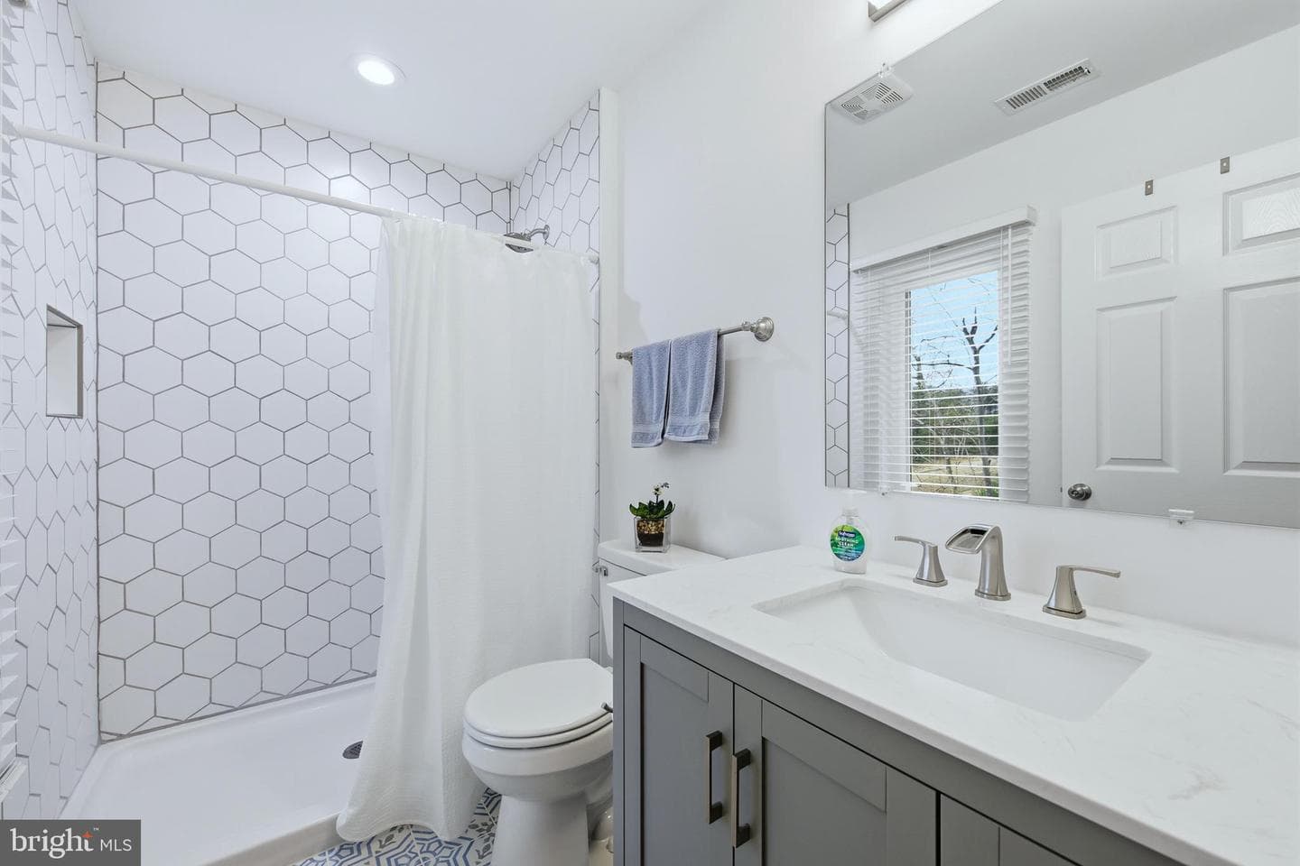 4 Creek Valley Drive photo 19