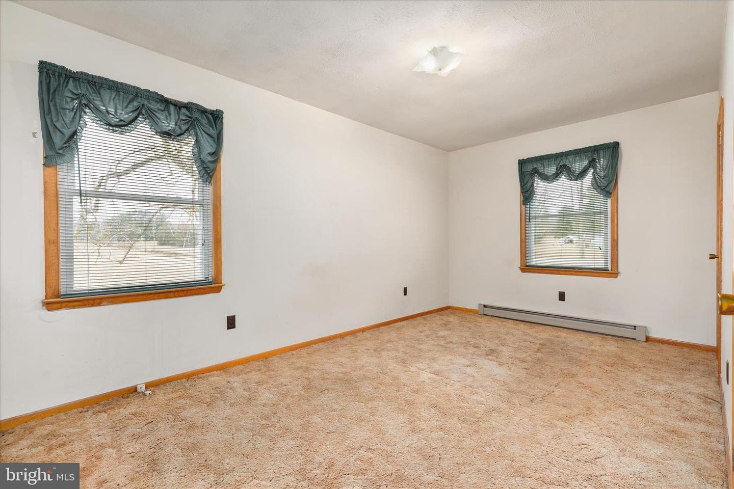 2021 Fairview Road photo 11