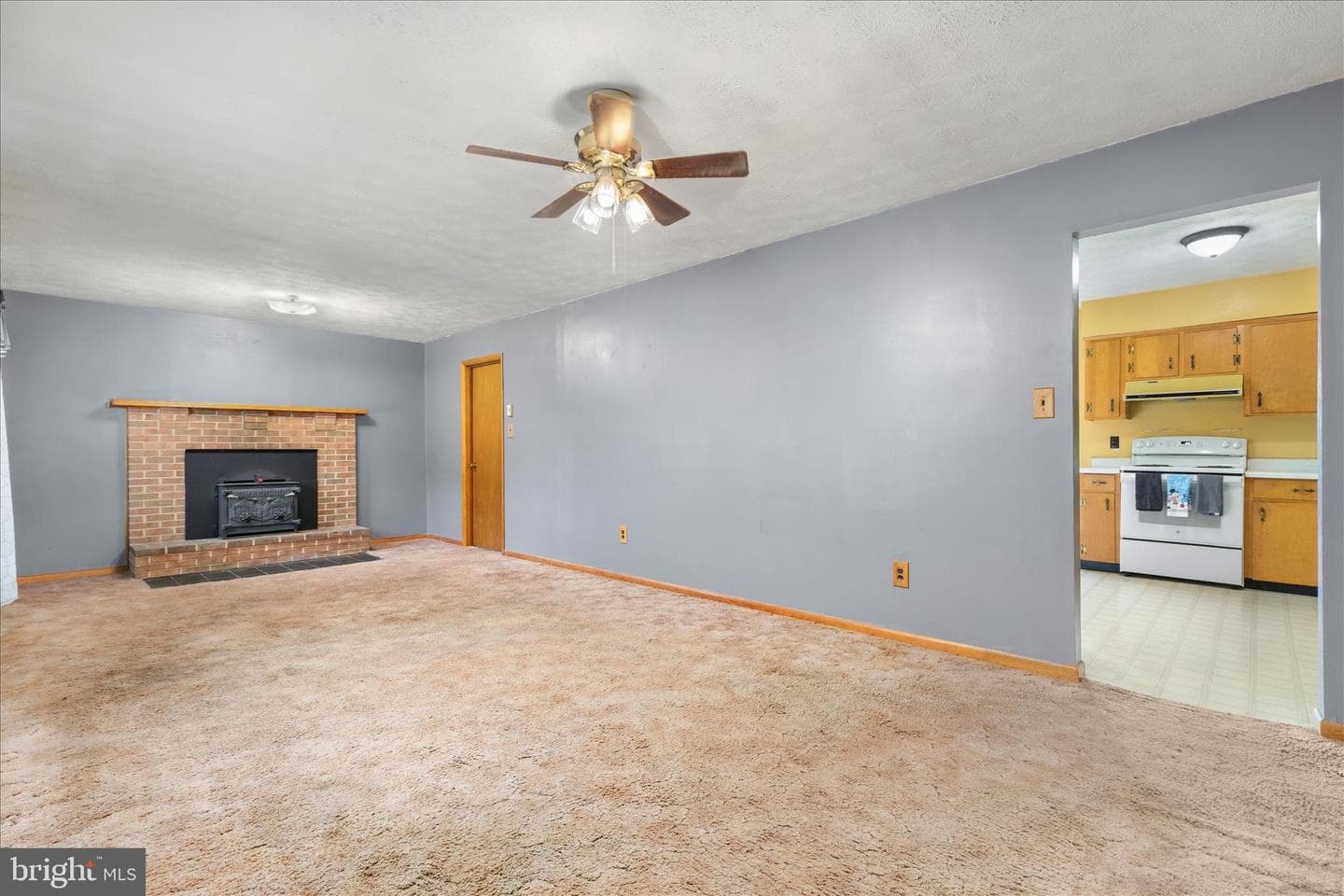 2021 Fairview Road photo 13
