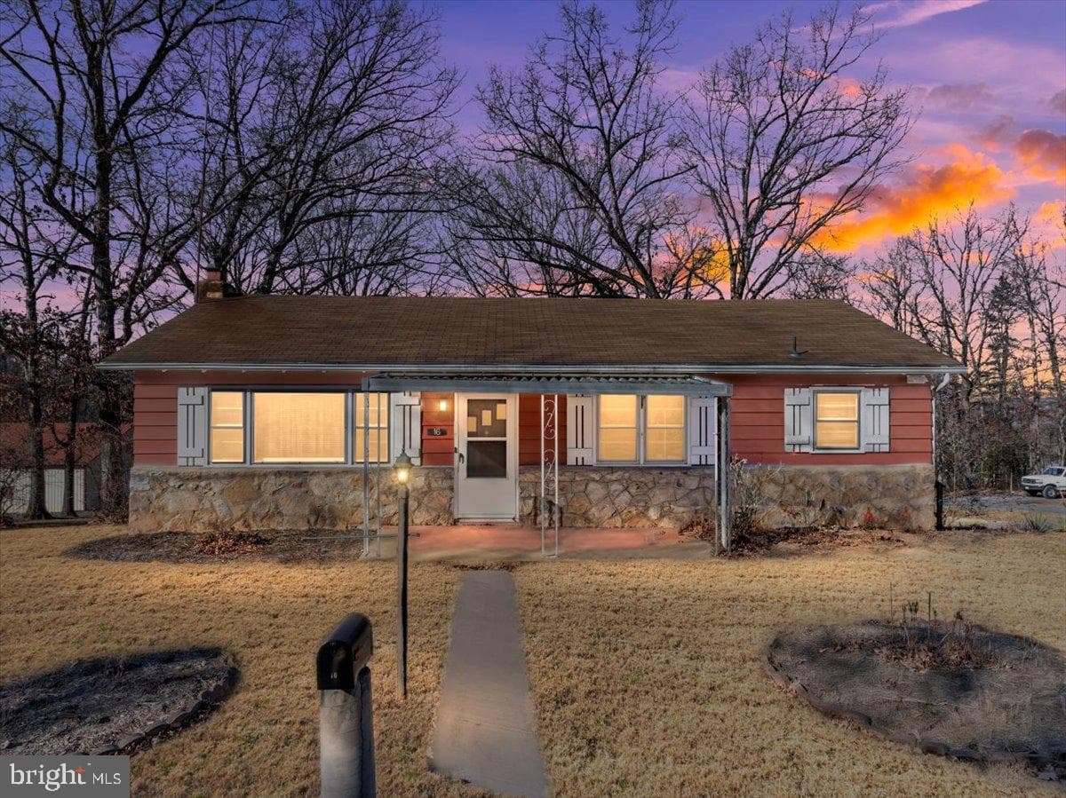 16 Sundance Retreat Lane photo 1