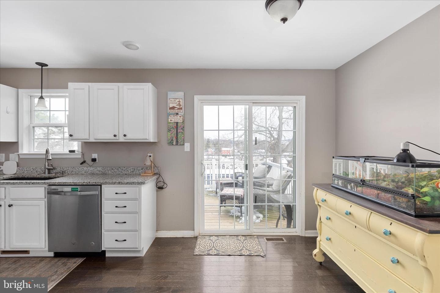 318 Newman Street photo 12