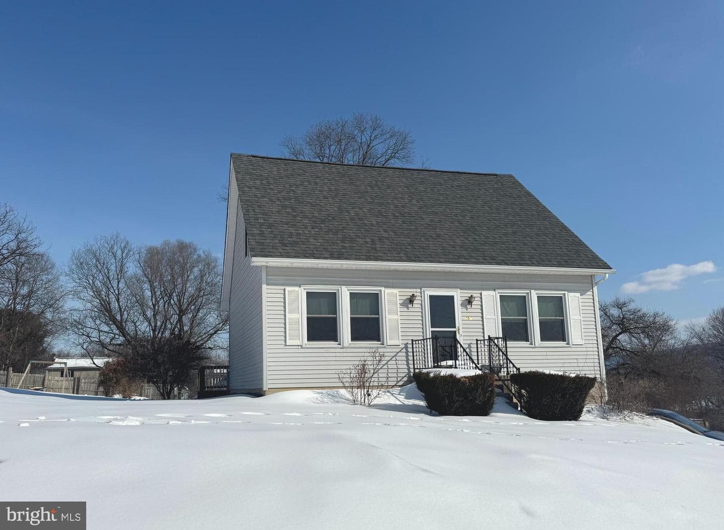 358 W Spring Street photo 1