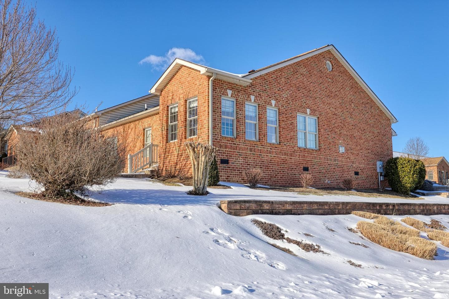 207 Donna Drive photo 2
