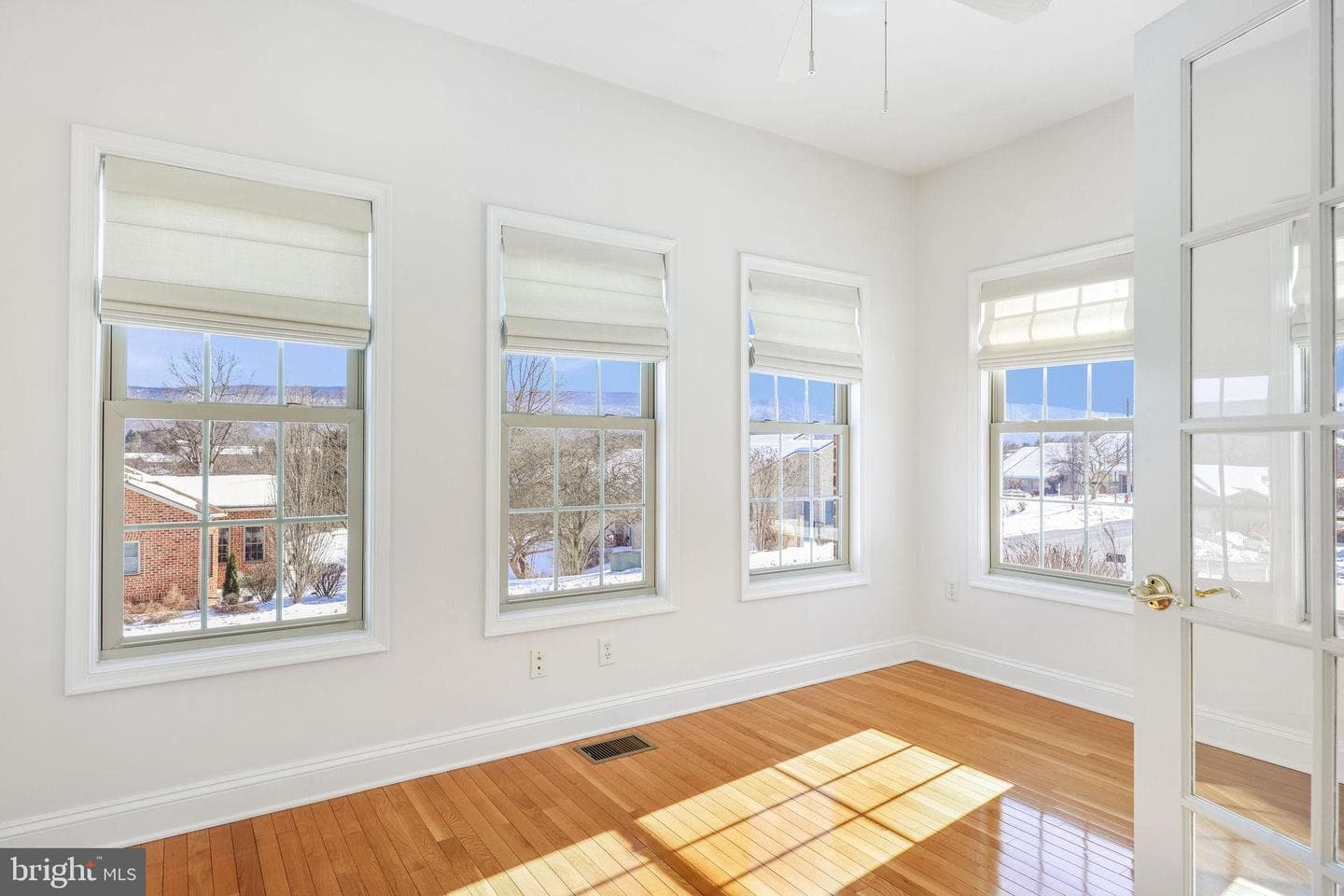 207 Donna Drive photo 3