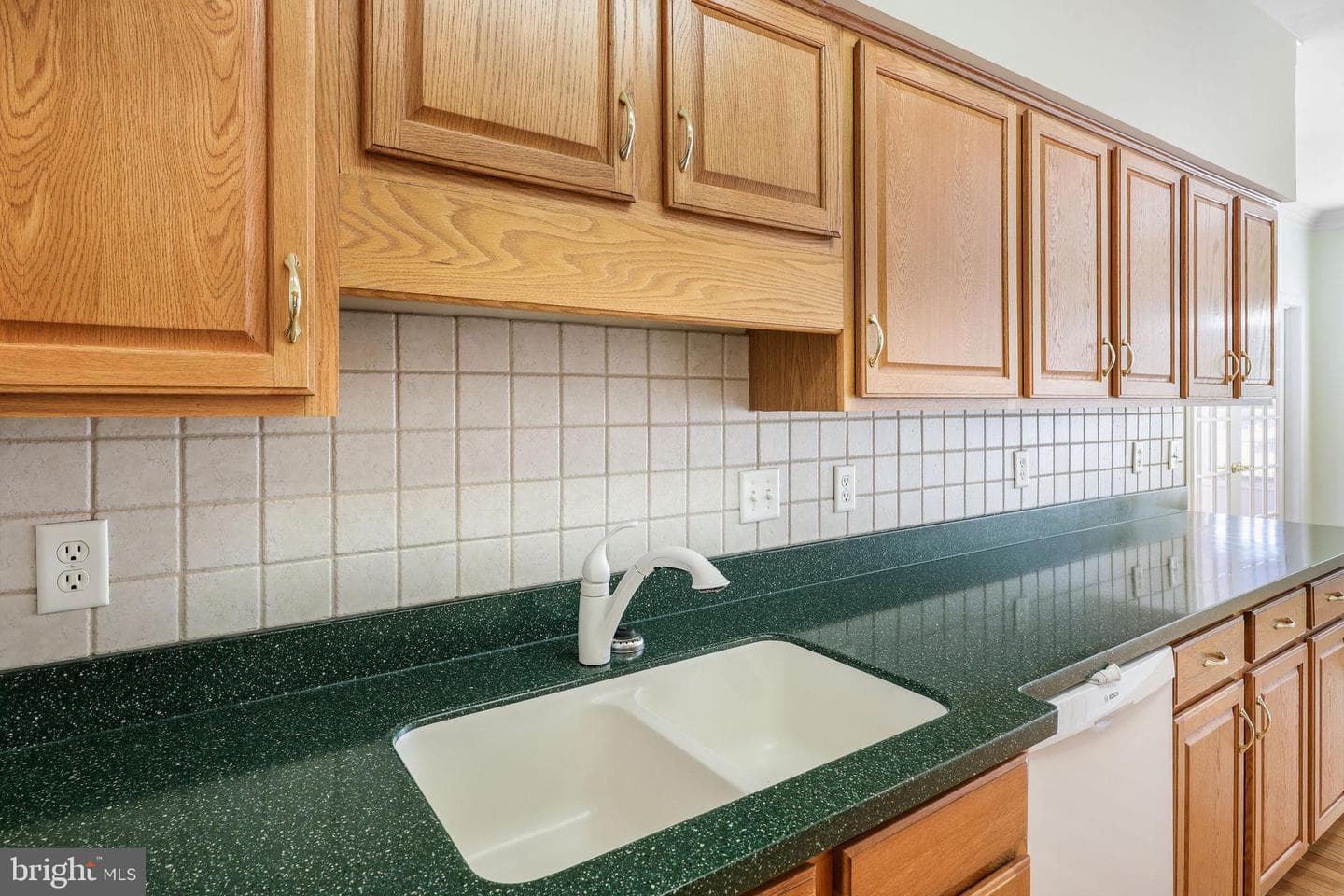 207 Donna Drive photo 5