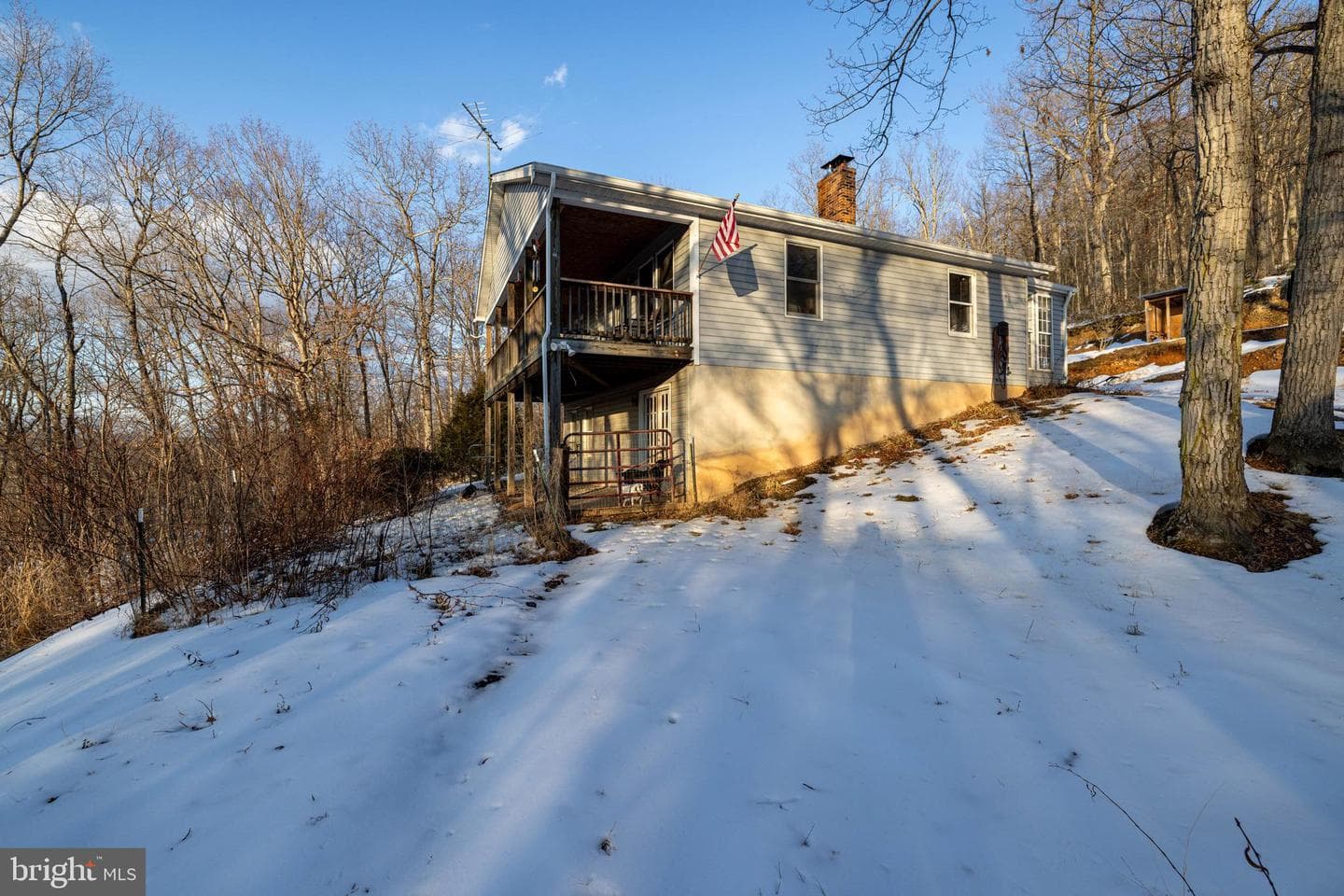 99 Laurel Lane photo 27
