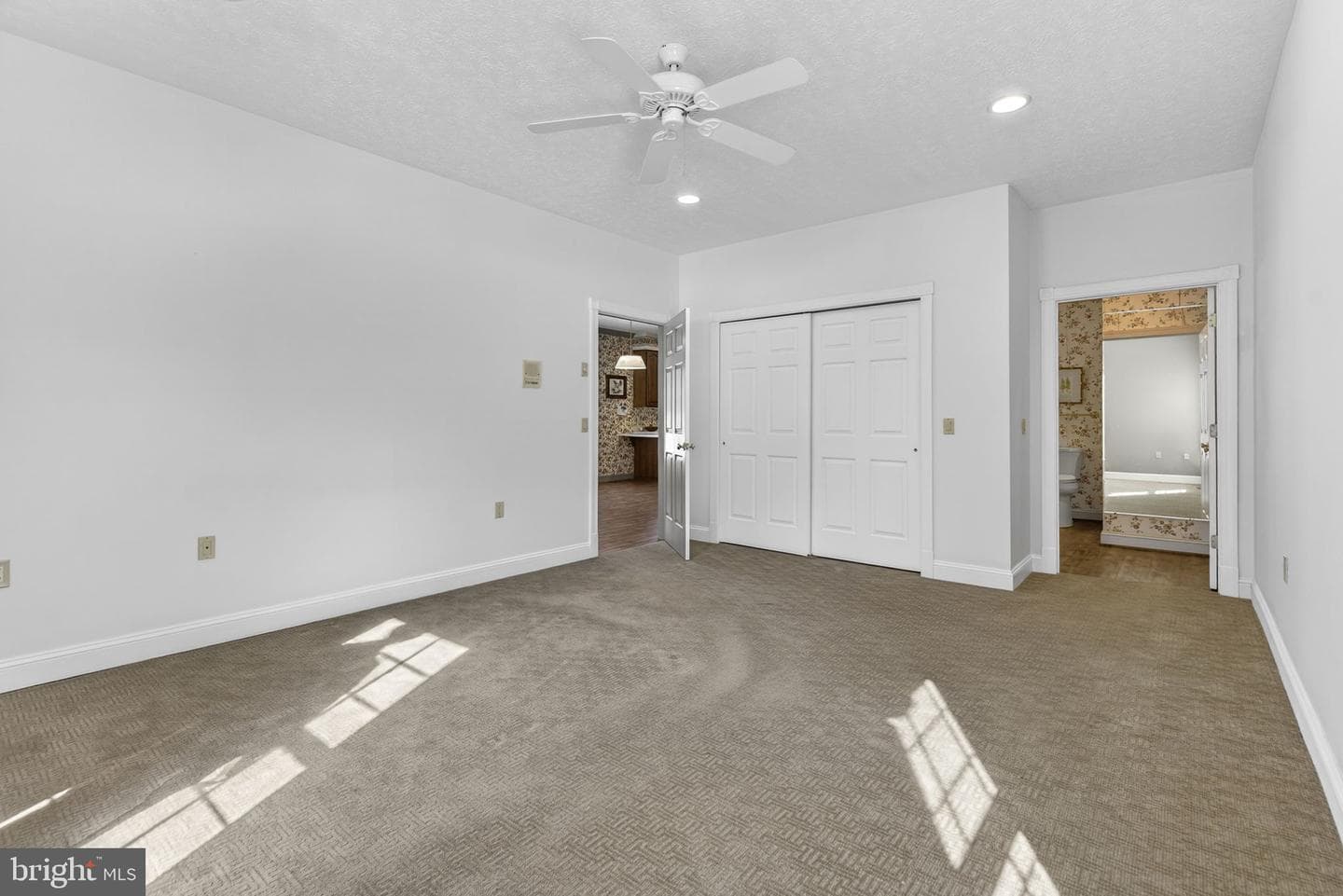 256 Cliffside Drive photo 38