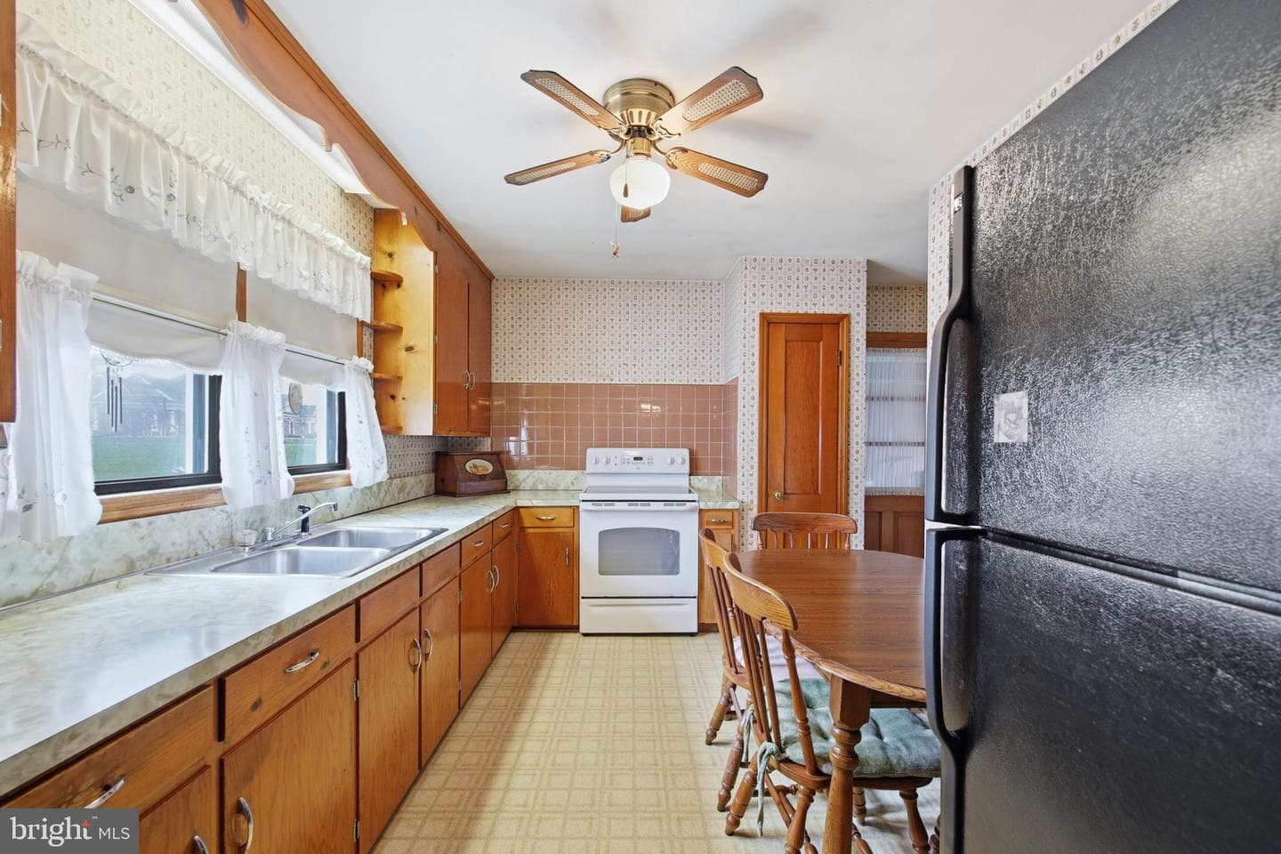 1081 Hisey Avenue photo 41