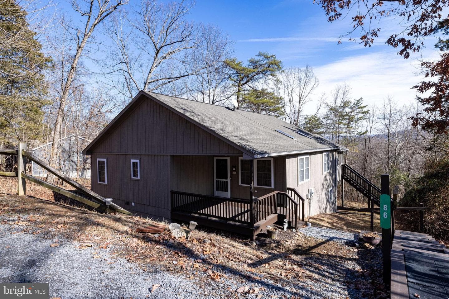 86 Maple Avenue photo 1